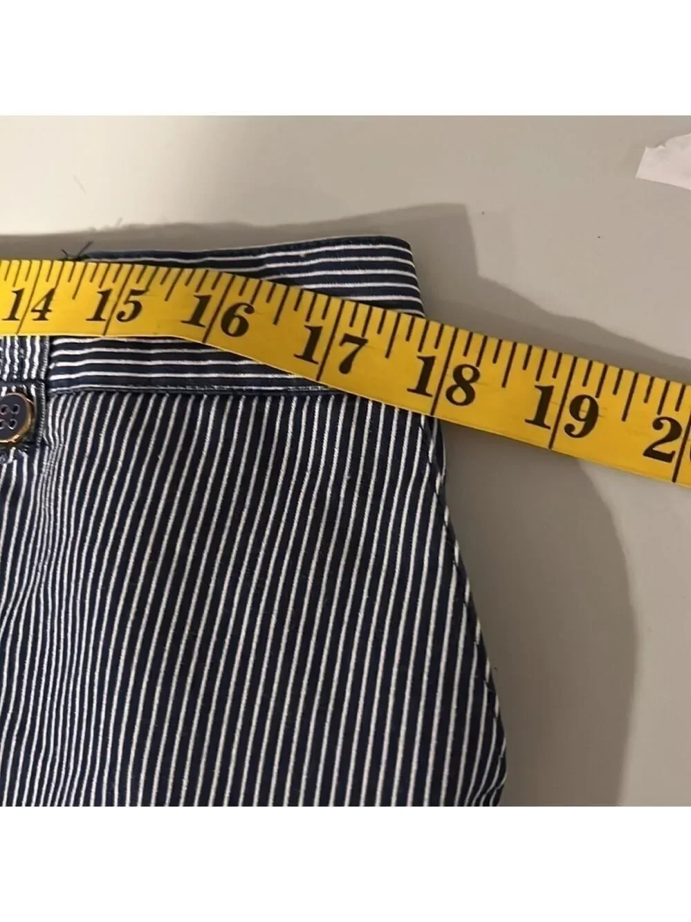 Alfred Dunner Pin Stripe Capris Size 18